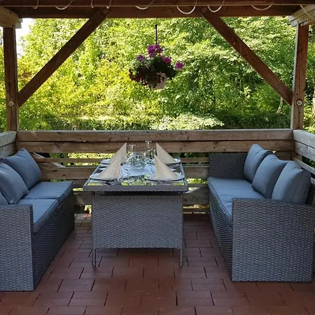 Oste Hotell