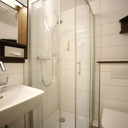 Oste Hotell 3*